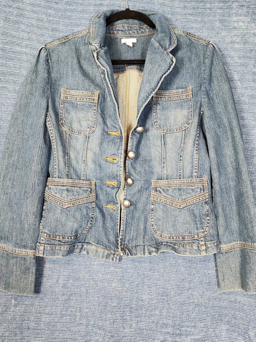 Light Blue Denim Jacket with Tailored Fit and Decorative Buttons